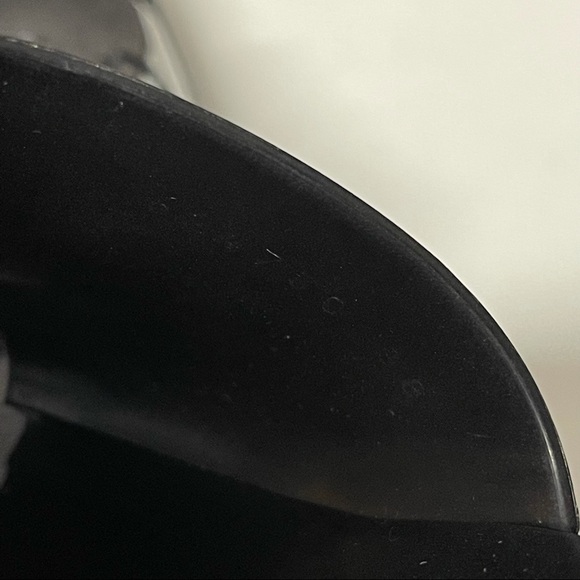 Gucci rubber slide sandals - Picture 8 of 11